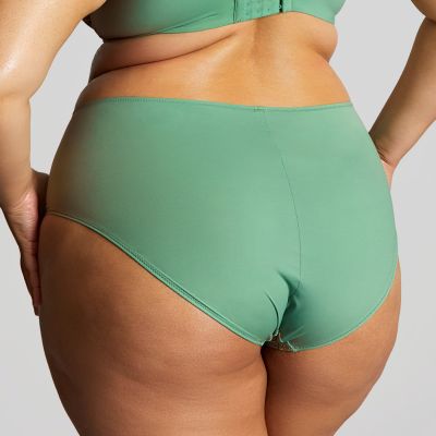 Sculptresse by Panache Esme Deep Brief -alushousut Wonderland (ENNAKKOTILAUS 27.1.) Alushousut avarilla jalanteillä ja braziliantyylisellä leikkauksella. L/40 - 5XL/50 10924-WOD