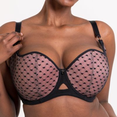 Curvy Kate Boost Heartbreaker UW Padded Balcony -rintaliivit Black/Pink Kaarituettu, topattu push up -balconette sydänkuosilla. 65-105, E-M CK-092-106-BPK