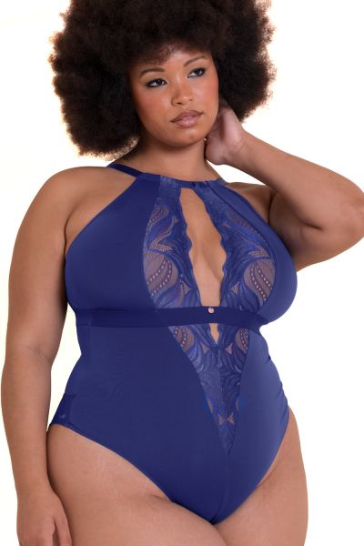 Scantilly by Curvy Kate Indulgence in Lace -pitsibody Deep Blue Kaaritueton body säädettävillä olkaimilla E-L-kuppikolle S/36-38 - 3XL/56-58 ST-010-704-DBU