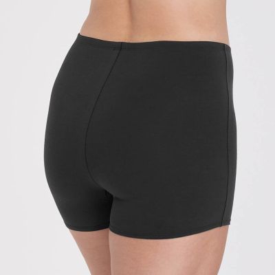 Miss Mary Organic Cotton Shorty -bokserihousut musta Korkeavyötäröiset shortsimalliset alushousut pienellä lahkeella. 34/36 - 54/56 8423-06/BLK