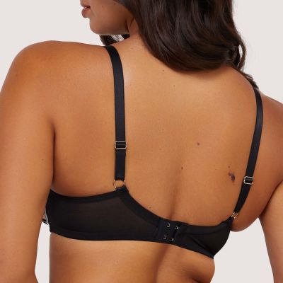 Playful Promises Ramona UW Strap & Mesh -rintaliivit Black Leatherette Kaarituettu, toppaamaton meshliivi remmiyksityiskohdilla. 65-100, D-K PP-3220-L