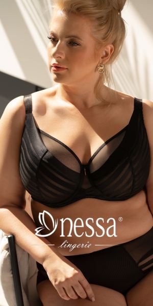 Nessan upeat rintaliivit suurelle povelle - kuvassa mustat Alizee-rintaliivit